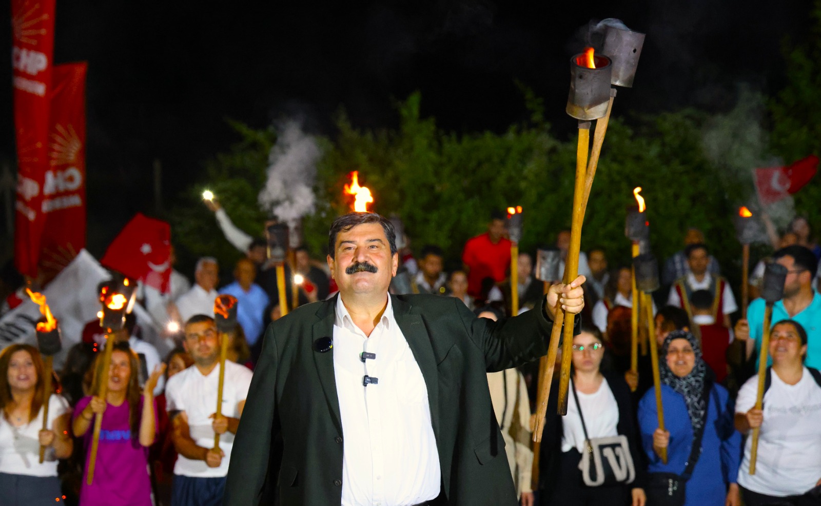 TOROSLAR’IN DEV TÜRK BAYRAĞI YENİLENDİ