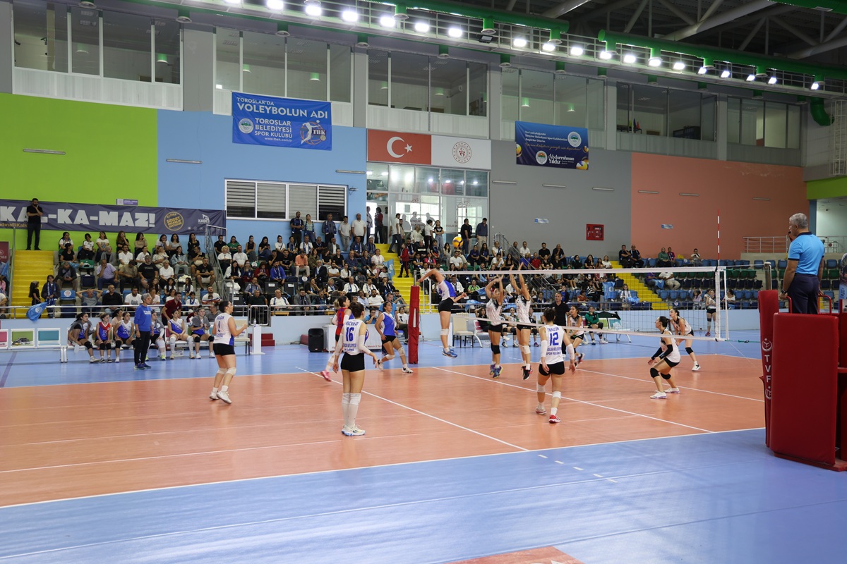 KADIN VOLEYBOL TAKIMIMIZ, 2025-2026 SEZONUNU ZAFERLE KAPATTI - 6