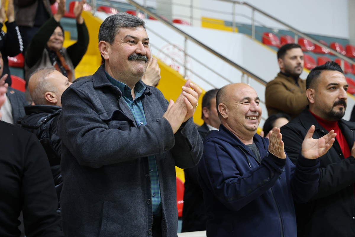 KADIN HENTBOL TAKIMIMIZ, NAMAĞLUP 1. LİG'E YÜKSELDİ - 13