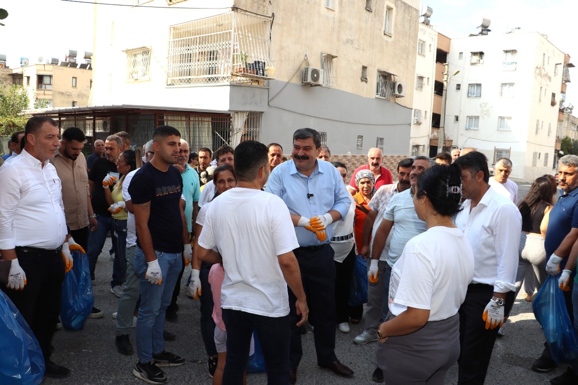 BAŞKAN YILDIZ, TEMİZLİK KAMPANYASI İÇİN YİNE SOKAKLARDAYDI