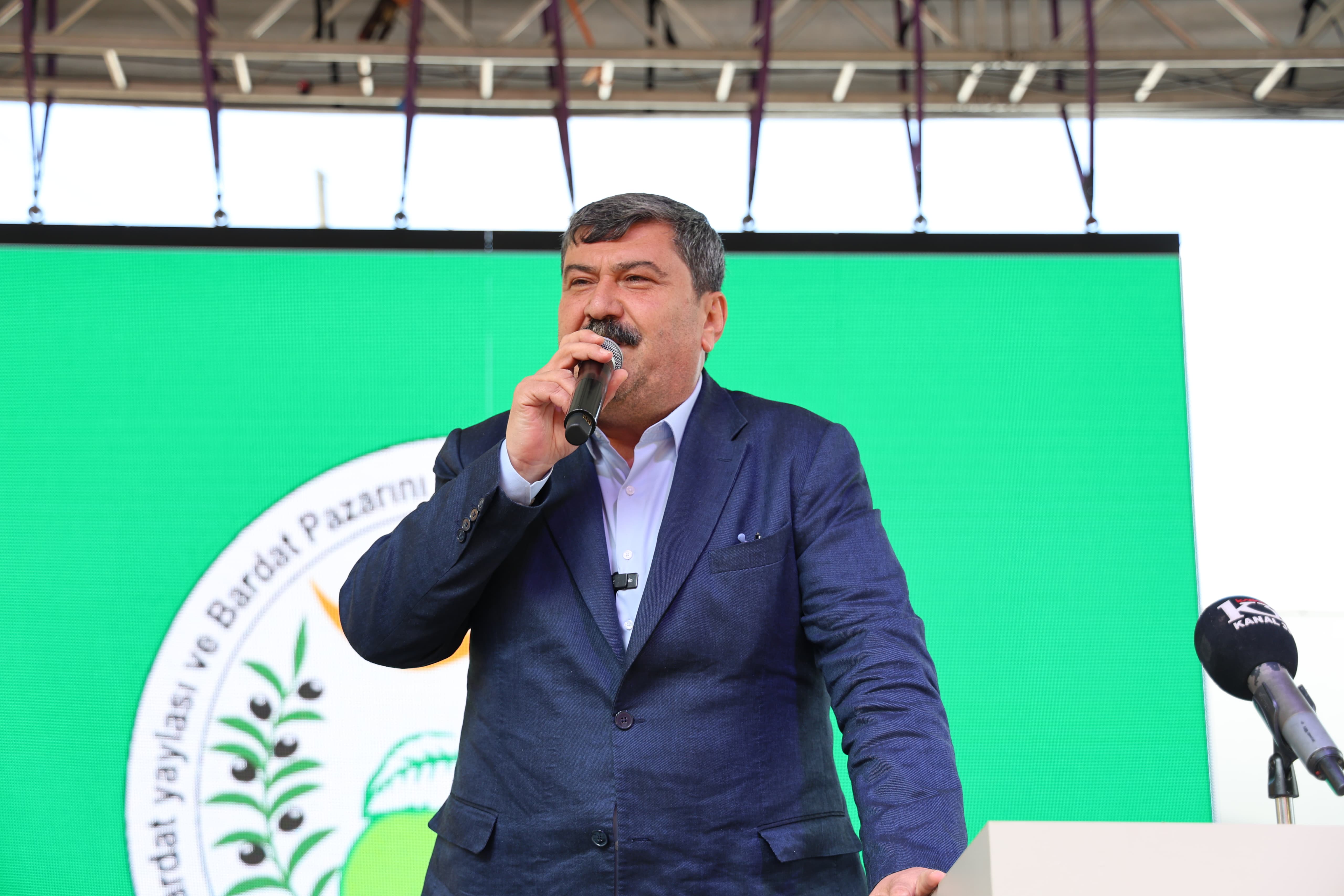 TOROSLAR BELEDİYE BAŞKANI ABDURRAHMAN YILDIZ GÜLNARLI ÜRETİCİLERİ YALNIZ BIRAKMADI