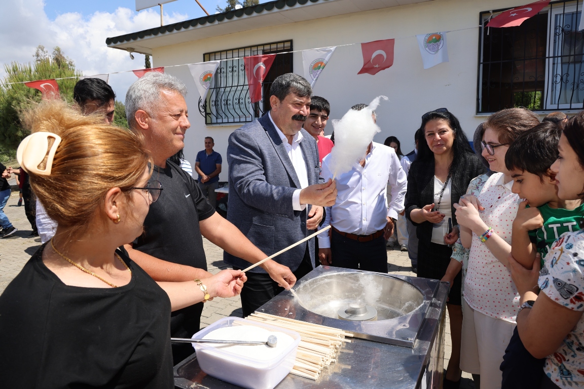 BAŞKAN YILDIZ, ENGELLİLER HAFTASI’NDA ÖZEL BİREYLERLE PİKNİK YAPTI