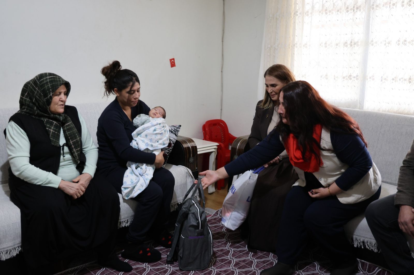 TOROSLAR’DA YENİ HAYATLARA SEVGİ DOLU BİR DOKUNUŞ