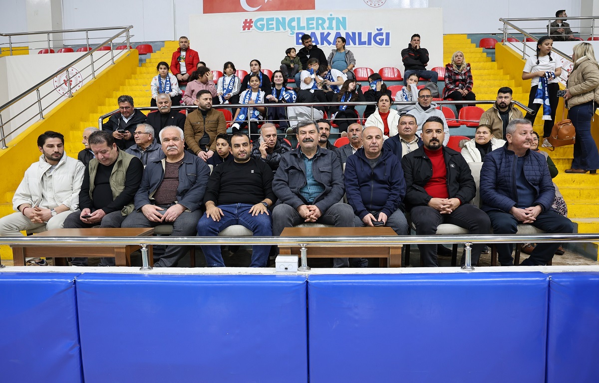 TOROSLAR’IN MELEKLERİ ZİRVEDE: KADIN HENTBOL TAKIMI PLAY-OFF’A YÜKSELDİ