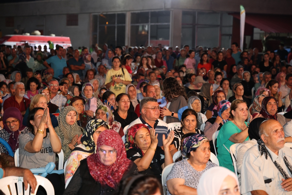 TOROSLAR BELEDİYESİ ŞEFTALİ HASAT ŞENLİĞİ DÜZENLEDİ