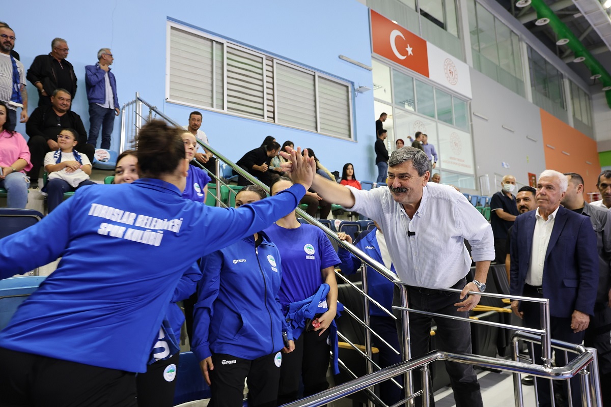TOROSLAR’IN KADIN VOLEYBOL TAKIMI SEZONA GALİBİYETLE BAŞLADI - Görsel 2
