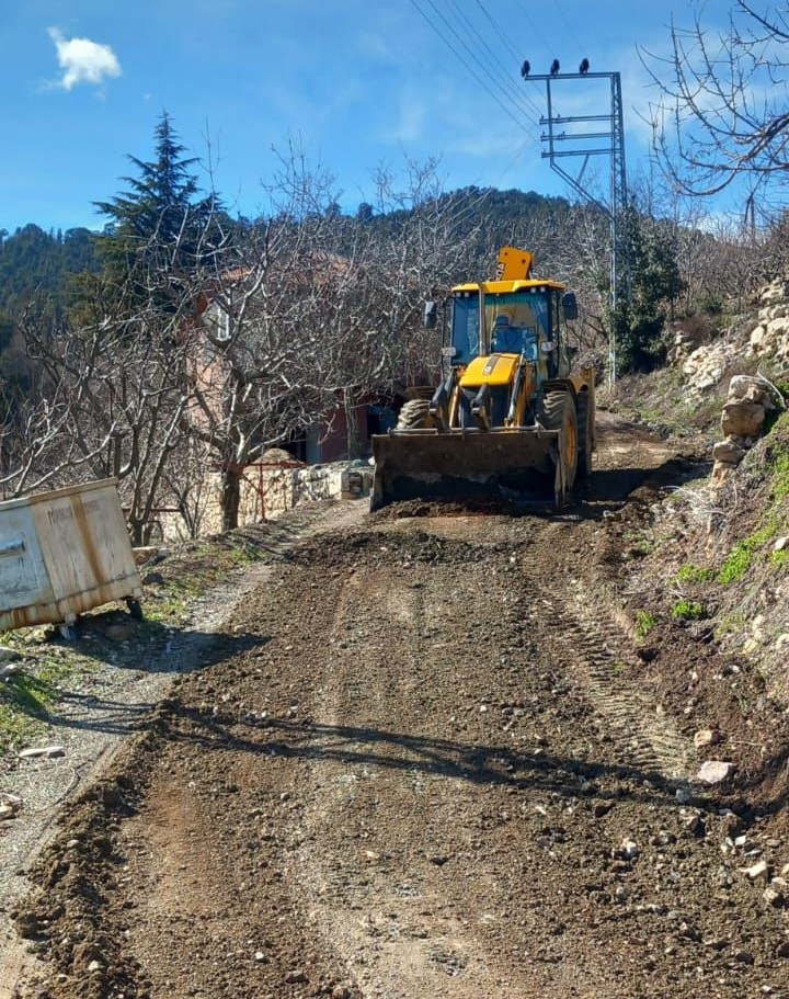 TOROSLAR BELEDİYESİ YAYLALARDA HİZMET ATAĞINI SÜRDÜRÜYOR