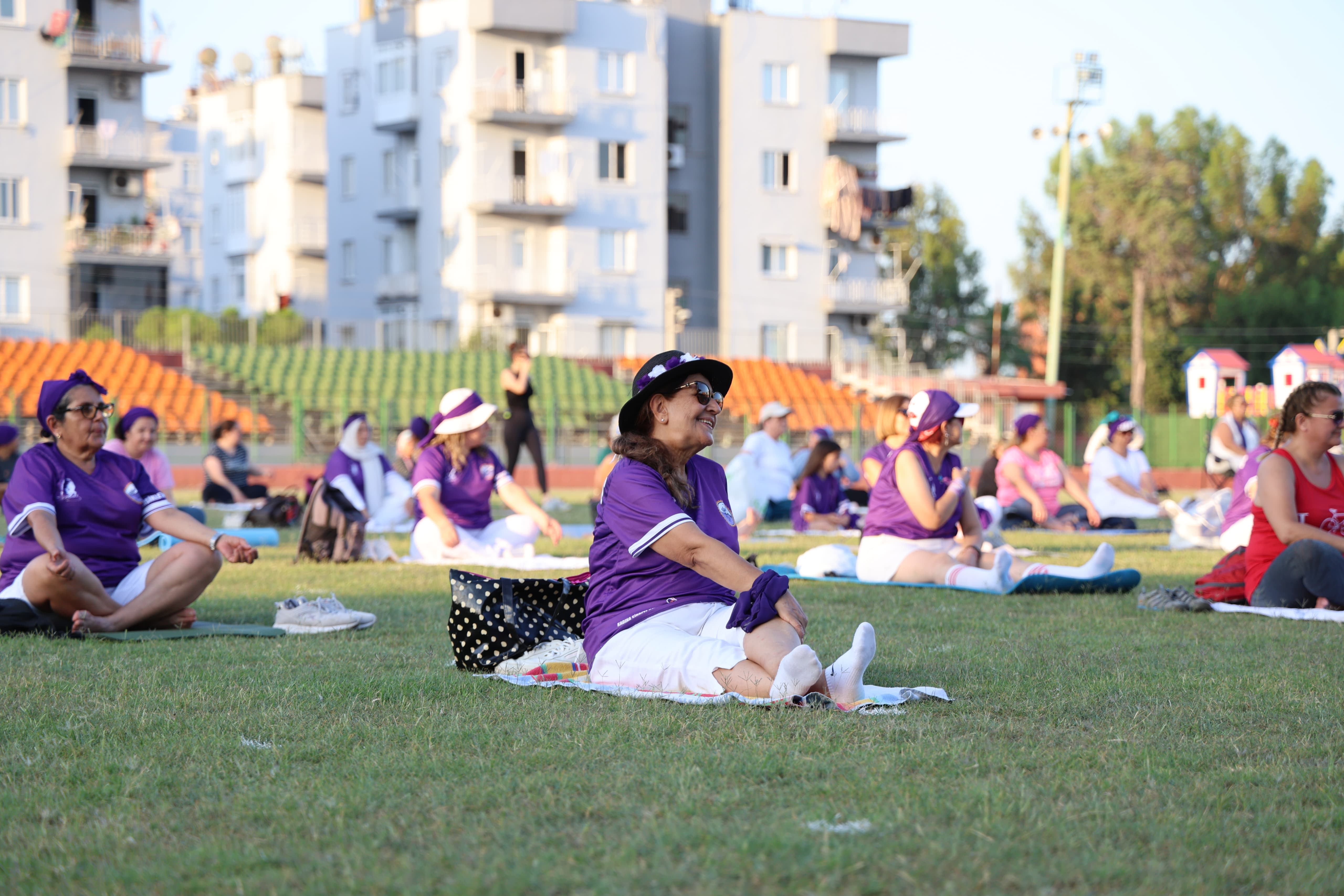 Toroslar’da 300 Kadın Yoga Yaptı
