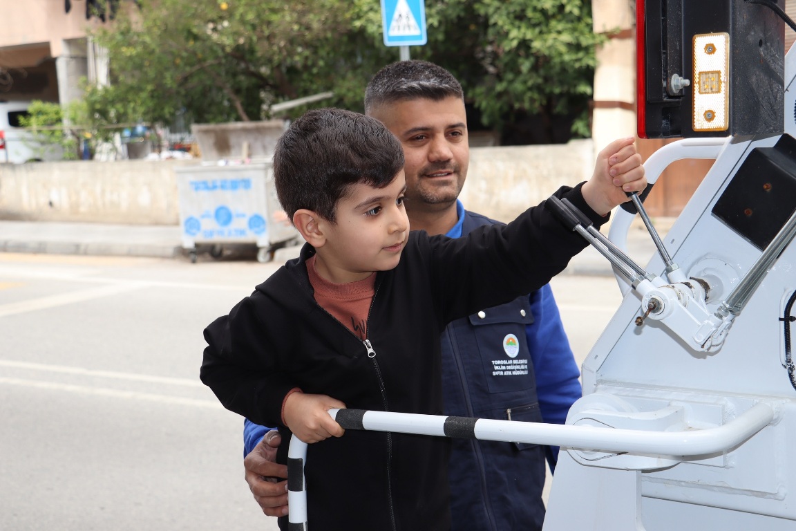 HER GÜN BALKONDAN BEKLEDİ, HAYALİ GERÇEK OLDU!