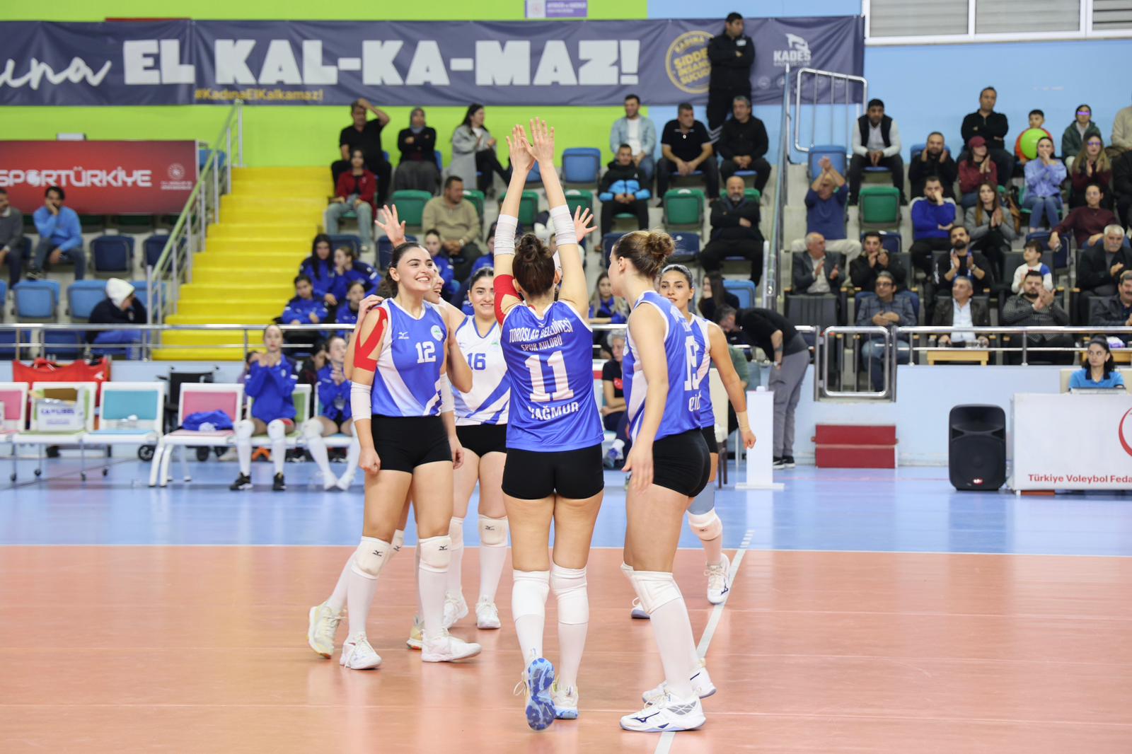 TOROSLAR’IN MELEKLERİ YENİLMEZLİK SERİSİNİ SÜRDÜRÜYOR