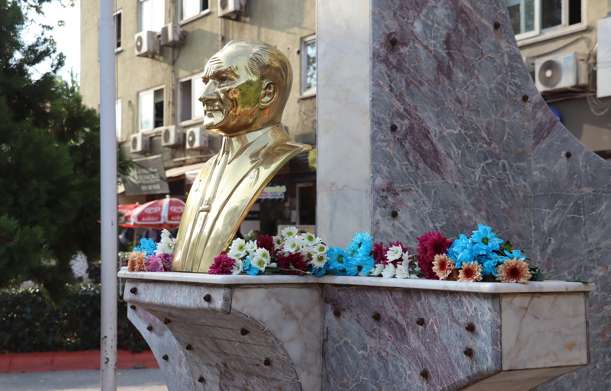 TOROSLAR, ATATÜRK’Ü SAYGI VE ÖZLEMLE ANDI