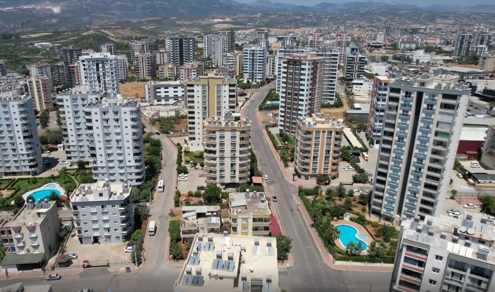 TOROSLAR, MERSİN’DE EN FAZLA YAPI RUHSATI VEREN BELEDİYE