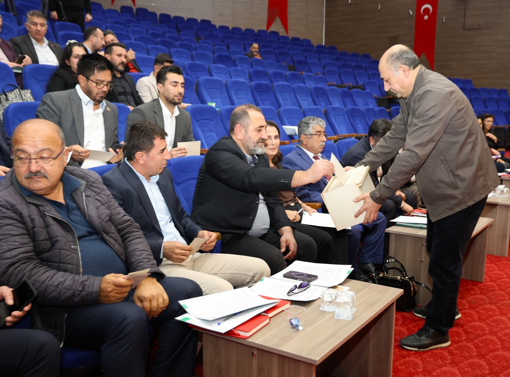TOROSLAR BELEDİYESİ, 2025 YILININ İLK MECLİS TOPLANTISINI YAPTI