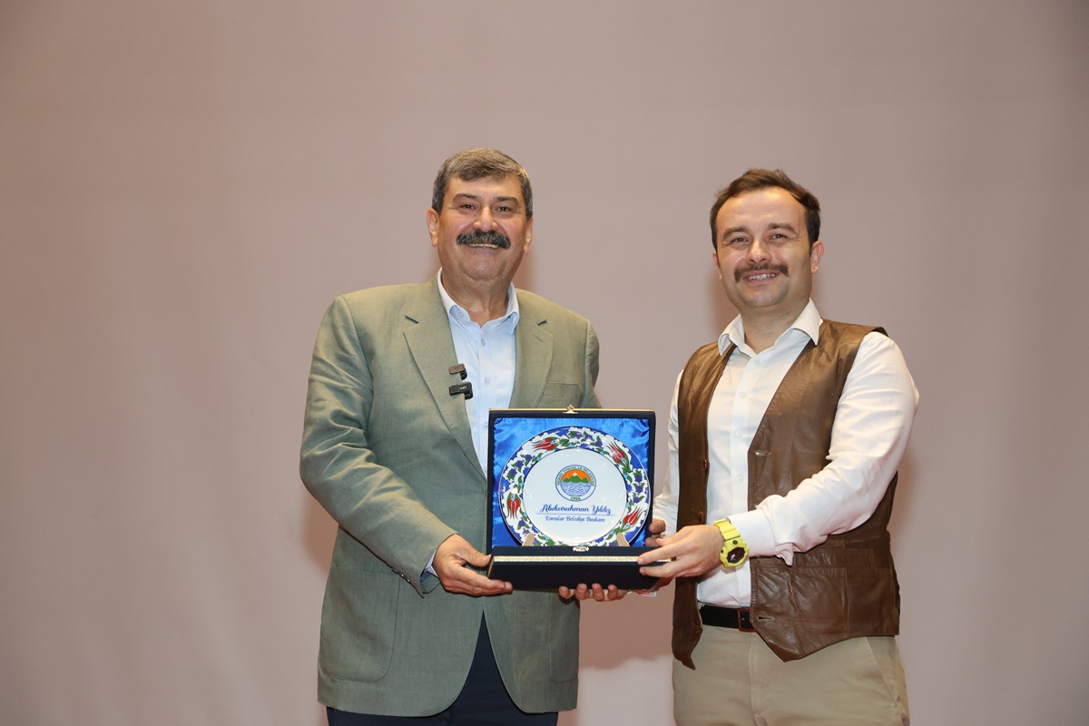 TOROSLAR’DA KALEMLER YARIŞTI, ÖYKÜLER KİTAPLAŞTI