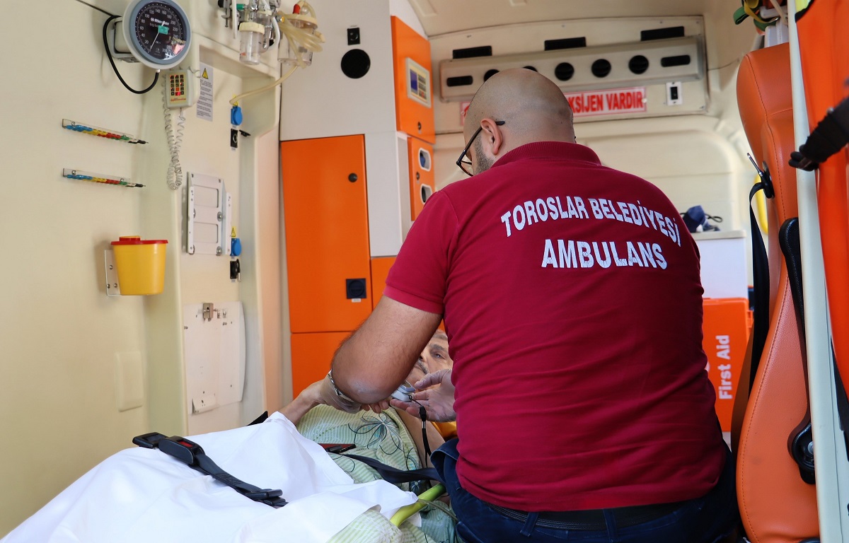TOROSLAR BELEDİYESİNDEN HASTA NAKİL AMBULANSI HİZMETİ