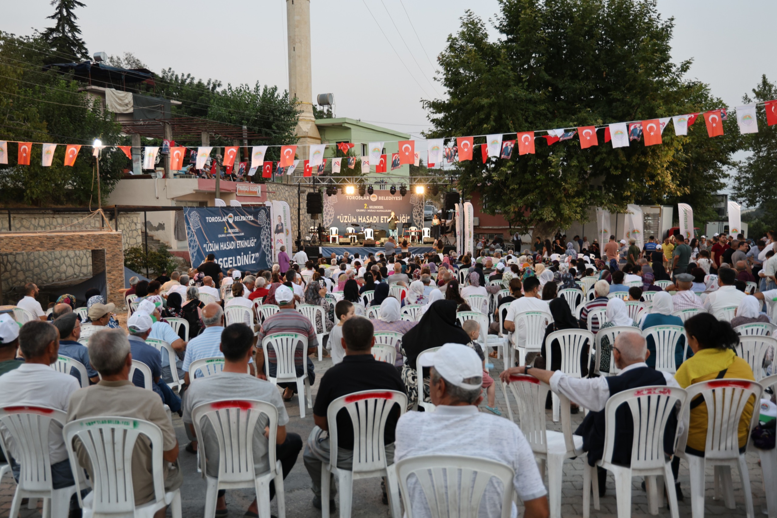 TOROSLAR’DA 2. ÜZÜM HASADI ETKİNLİĞİ BÜYÜK İLGİ GÖRDÜ