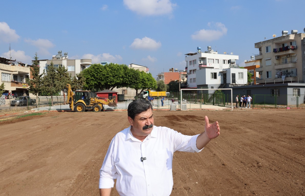 TOROSLAR BELEDİYESİ TURGUT TÜRKALP FUTBOL SAHASINI YENİDEN HALKIN HİZMETİNE AÇIYOR