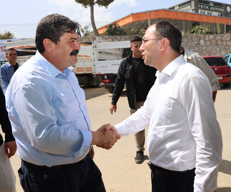 BAŞKAN YILDIZ, KURBAN SATIŞ ALANINI ZİYARET ETTİ