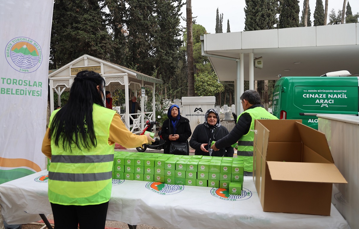 TOROSLAR BELEDİYESİNDEN REGAİP KANDİLİ’NDE GÖNÜLLERE DOKUNAN İKRAM