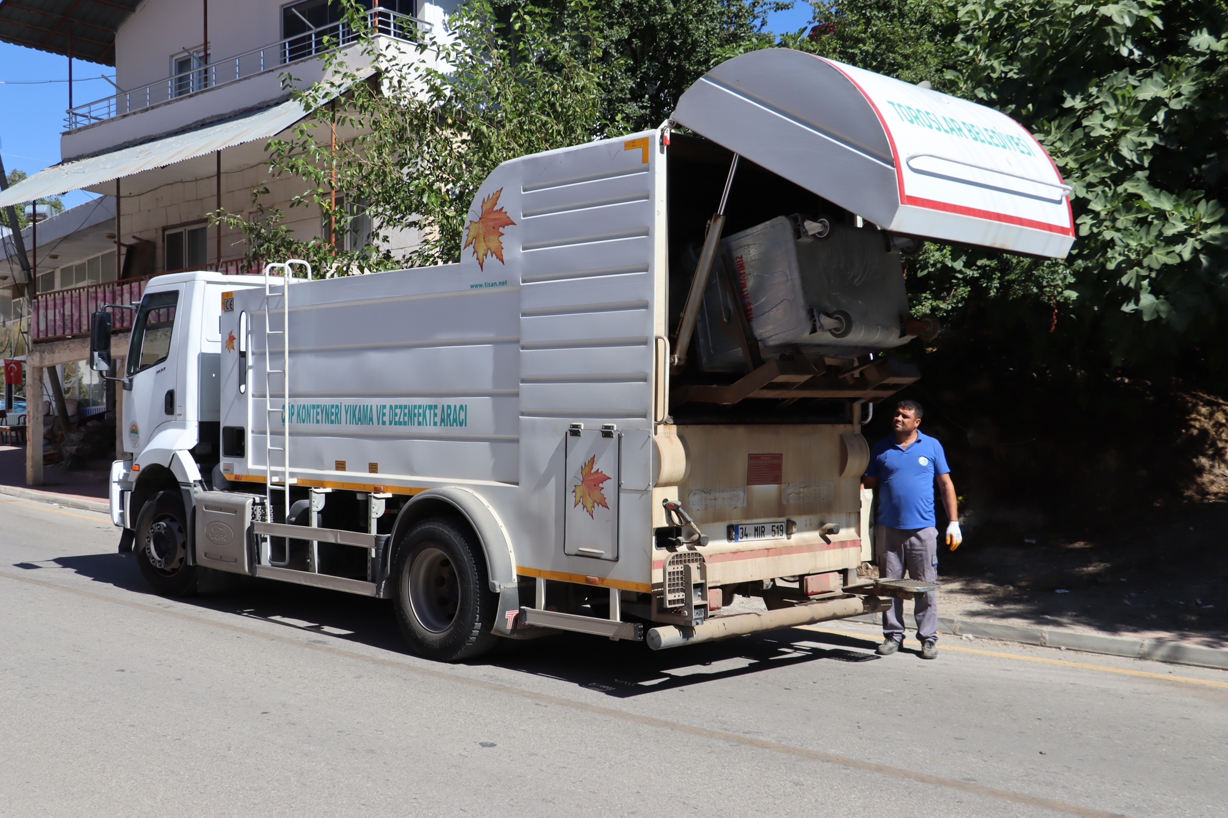 TOROSLAR’IN YAYLALARINDA KONTEYNERLER YERİNDE YIKANIP DEZENFEKTE EDİLİYOR - Görsel 6