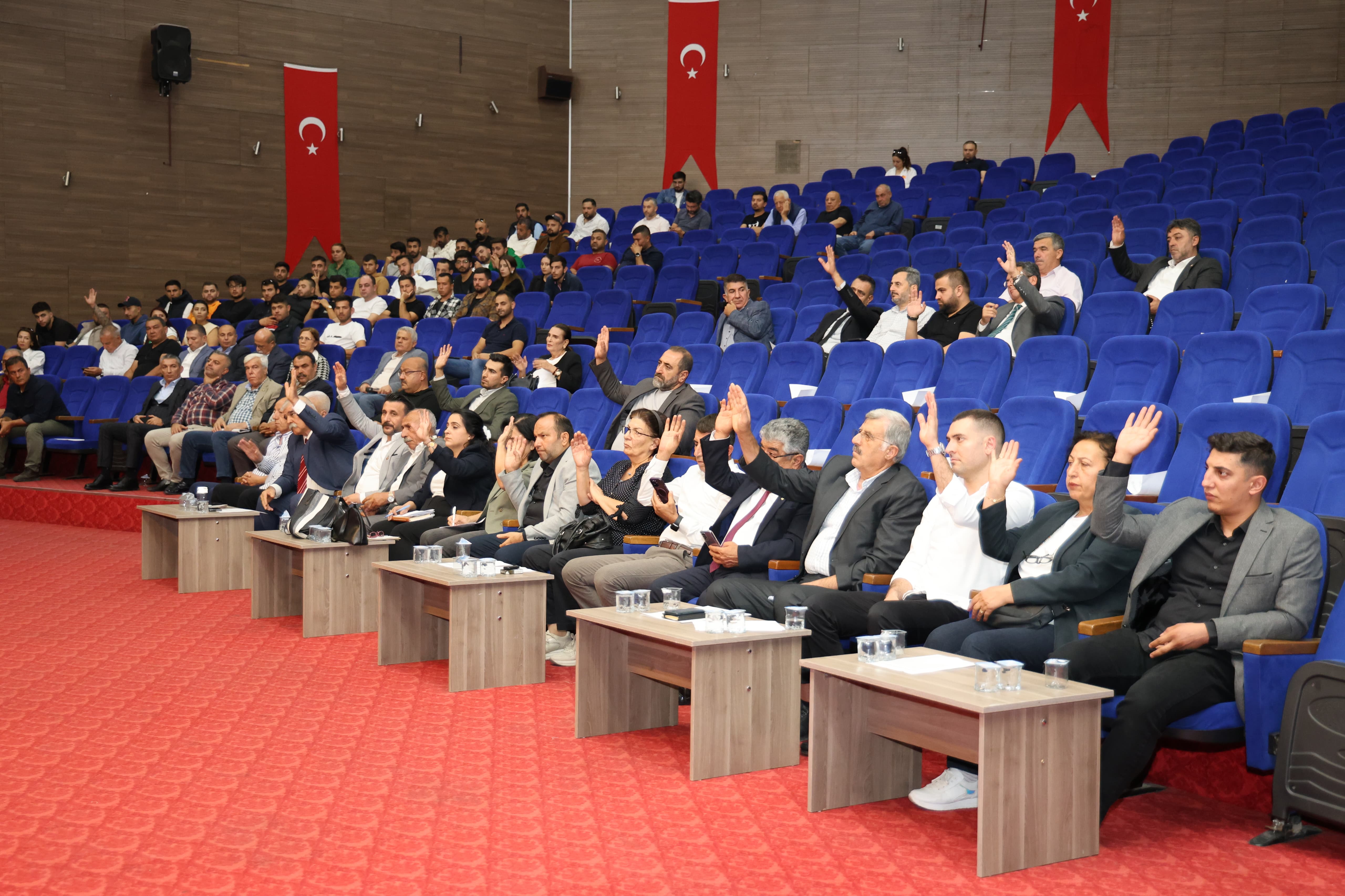 TOROSLAR BELEDİYE BAŞKANI YILDIZ’DAN KAYYIM UYGULAMALARINA TEPKİ