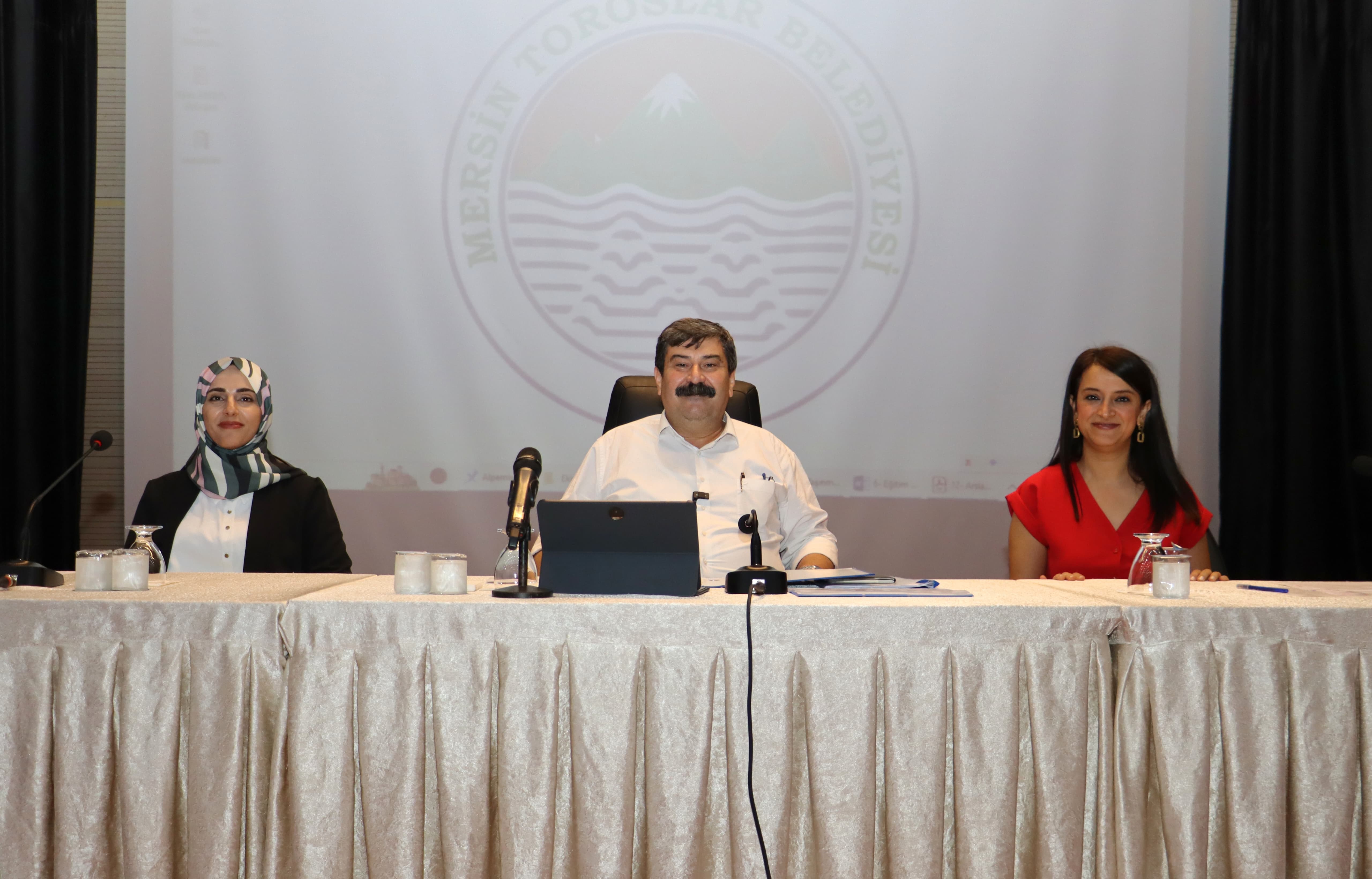 TOROSLAR BELEDİYESİNDEN ÖĞRENCİLERE DESTEK
