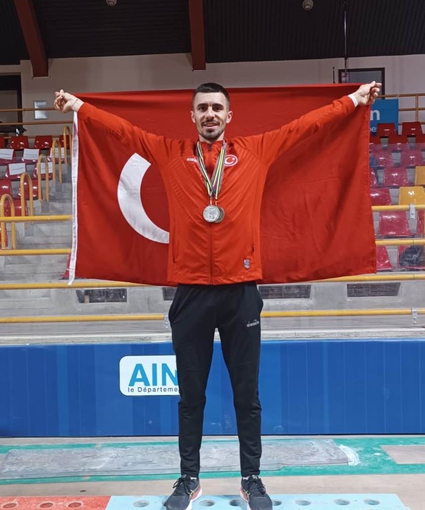 TOROSLAR’IN MİLLİ GURURU MEHMET CAN YAKIN, DÜNYA ÜÇÜNCÜSÜ OLDU