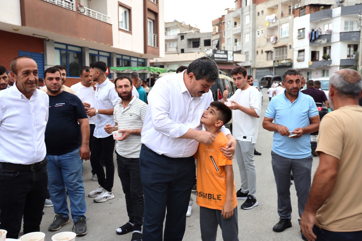 BAŞKAN YILDIZ, VATANDAŞLARLA BAYRAMLAŞTI, KURBAN KESİM YERLERİNİ ZİYARET ETTİ