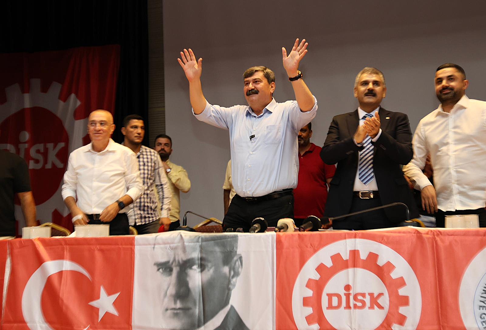 TOROSLAR BELEDİYESİNDE TOPLU İŞ SÖZLEŞMESİ SEVİNCİ!