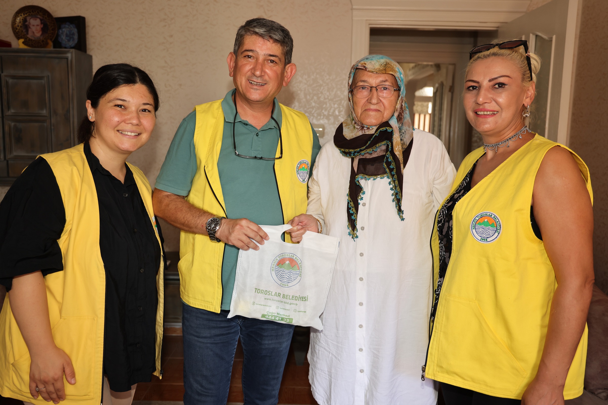 TOROSLAR BELEDİYESİNDEN ŞEHİT VE GAZİ AİLELERİNE ANLAMLI ZİYARET