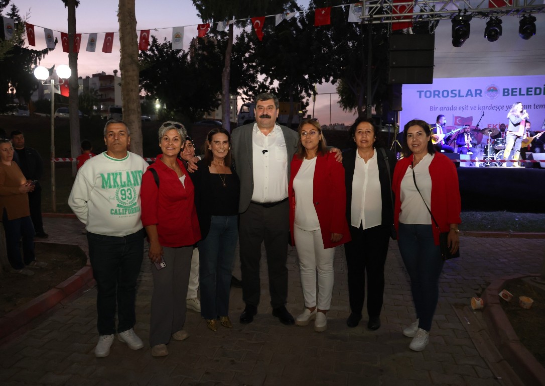 TOROSLAR'DA CUMHURİYET BAYRAMI COŞKUYLA KUTLANDI