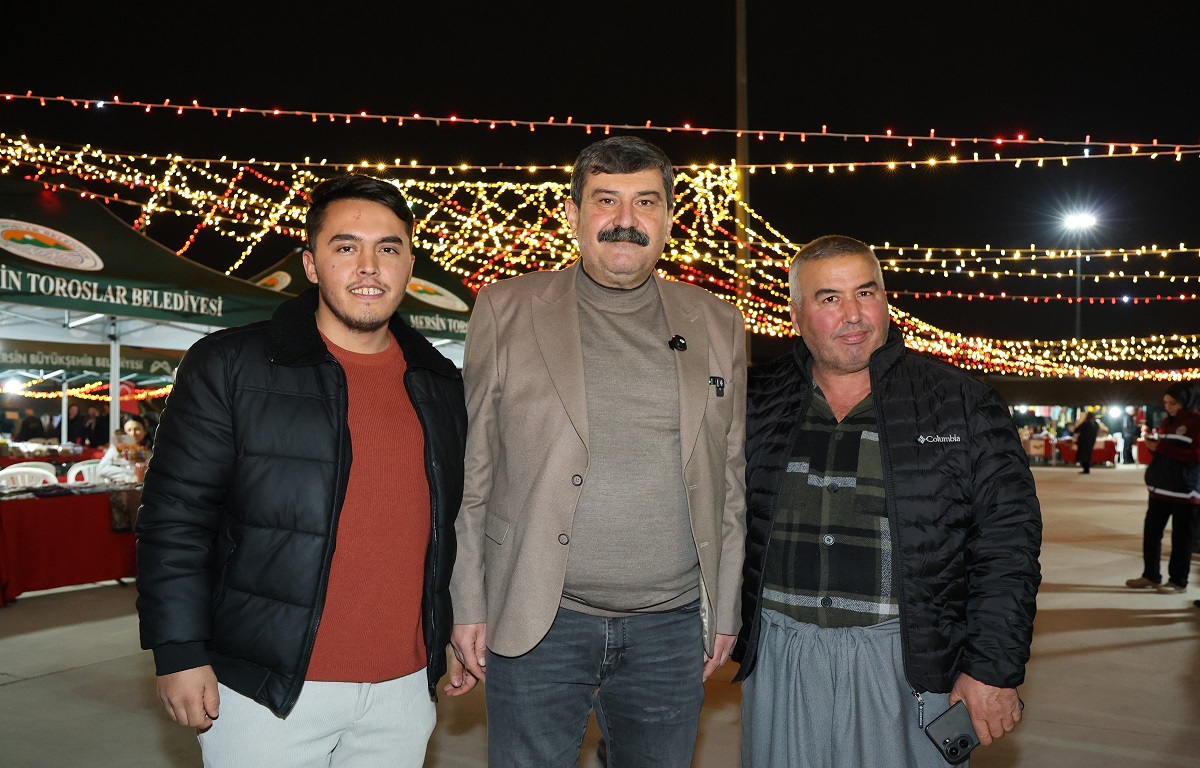 TOROSLAR CUMHURİYET ALANI YILBAŞI PAZARIYLA ŞENLENDİ