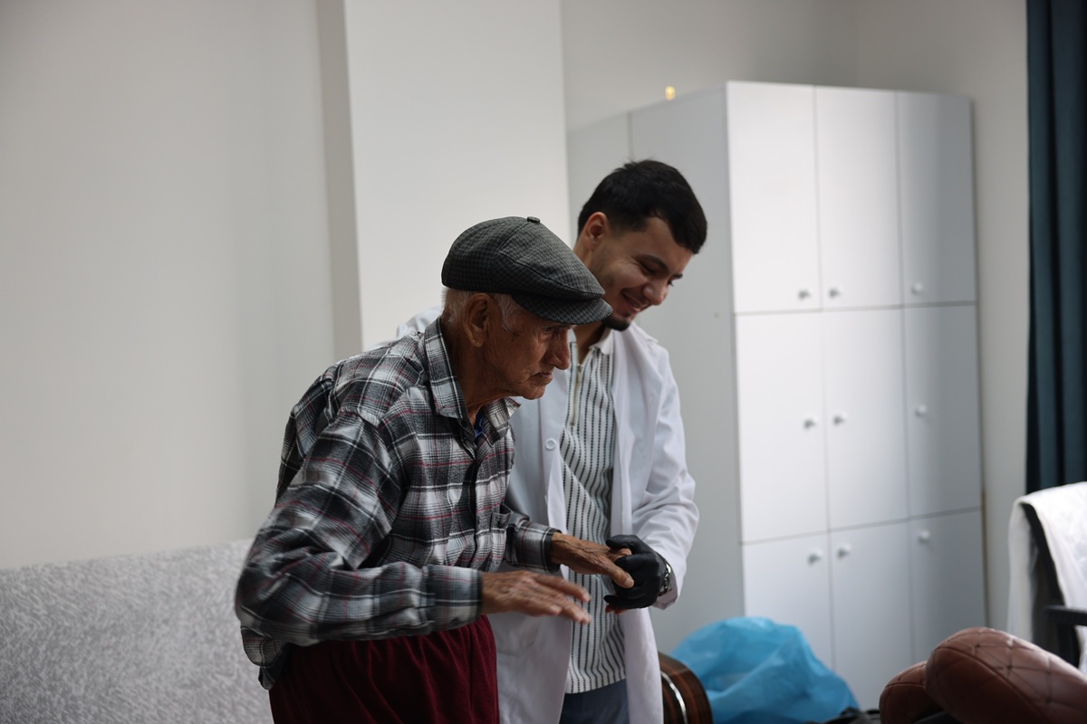 TOROSLAR BELEDİYESİNİN KİŞİSEL BAKIM HİZMETİ BİR TELEFON KADAR YAKIN - Görsel 4