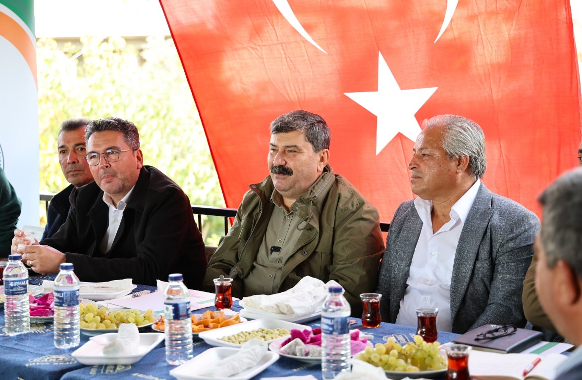 TOROSLAR BELEDİYE BAŞKANI YILDIZ, KIRSAL MAHALLE GEZİLERİNİ SÜRDÜRÜYOR