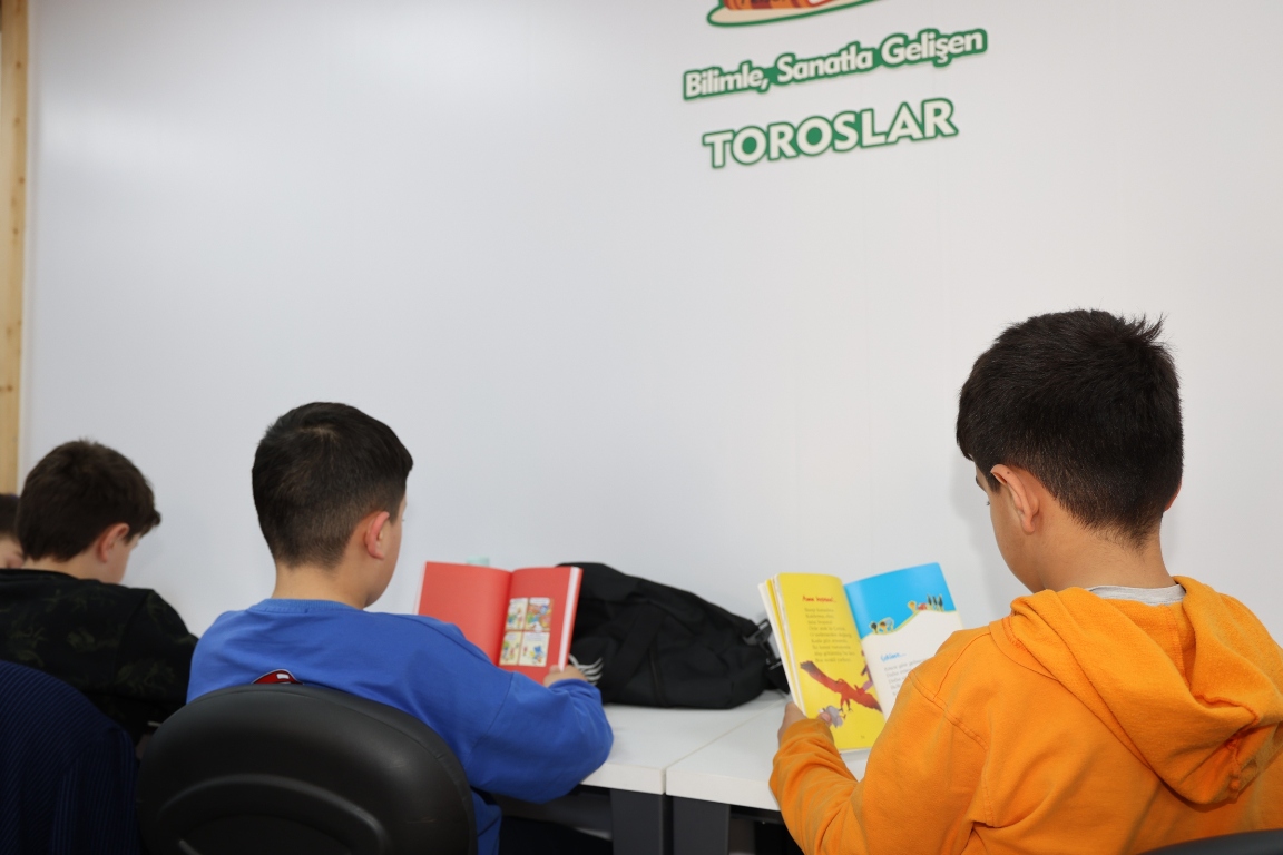 TOROSLAR BELEDİYESİNİN OKUMA SALONLARI HAFTANIN 7 GÜNÜ HİZMET VERİYOR