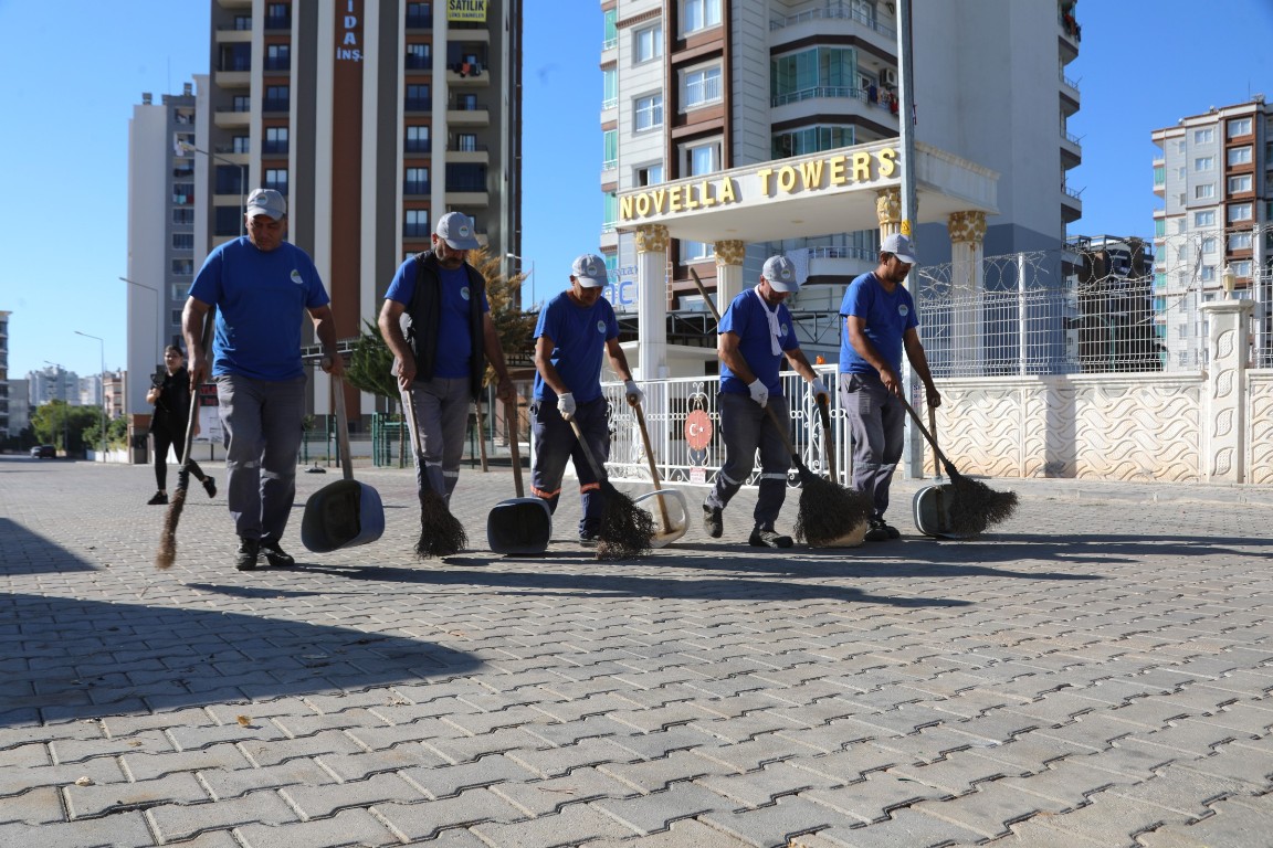 TOROSLAR’DA ÇOCUKLAR OYUN OYNADIKLARI PARK, YEŞİL ALAN VE SOKAKLARDA ÇÖP TOPLADI