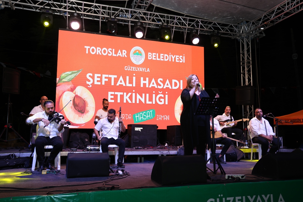 TOROSLAR BELEDİYESİ ŞEFTALİ HASAT ŞENLİĞİ DÜZENLEDİ