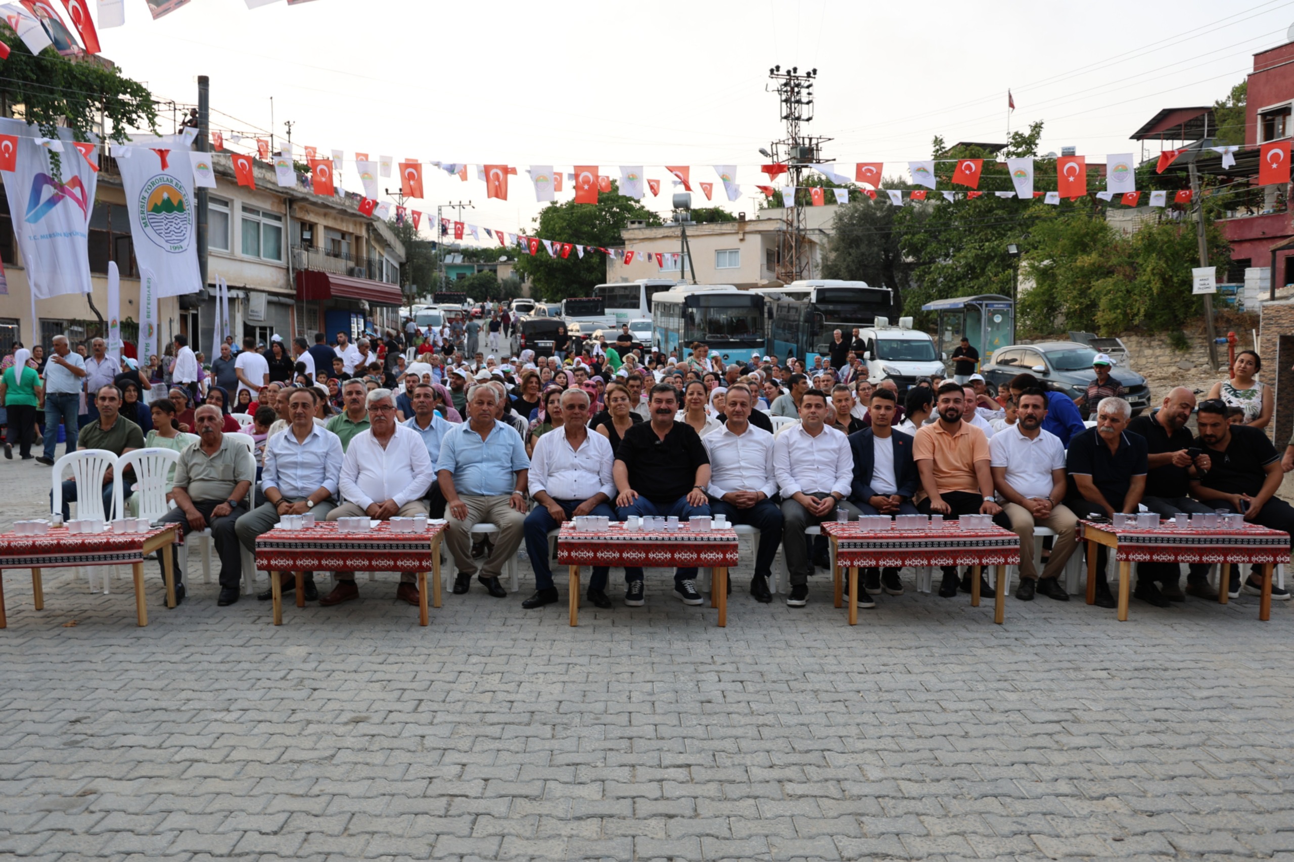 TOROSLAR’DA 2. ÜZÜM HASADI ETKİNLİĞİ BÜYÜK İLGİ GÖRDÜ