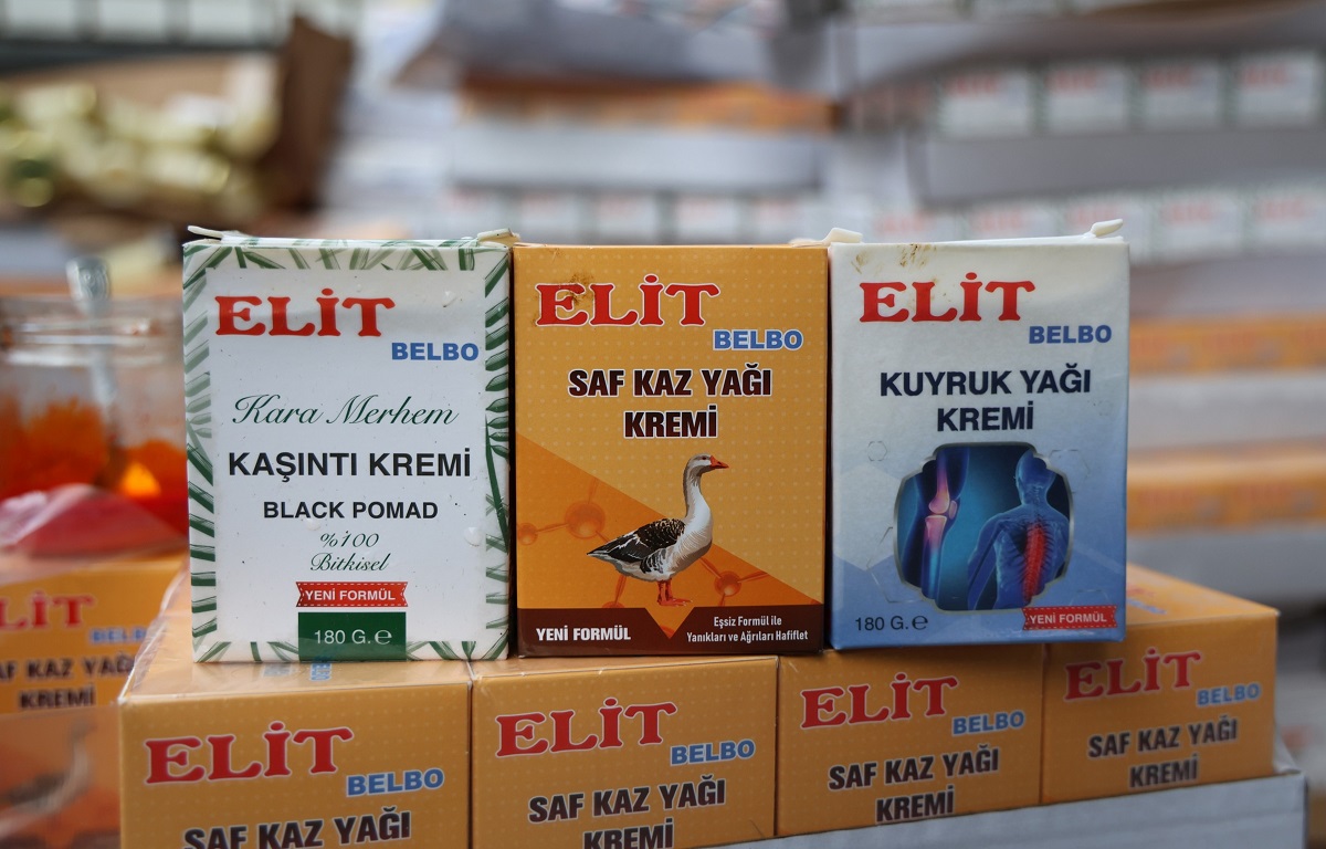 TOROSLAR ZABITASINDAN HALK SAĞLIĞINI TEHDİT EDEN MERDİVEN ALTI ÜRETİME DARBE