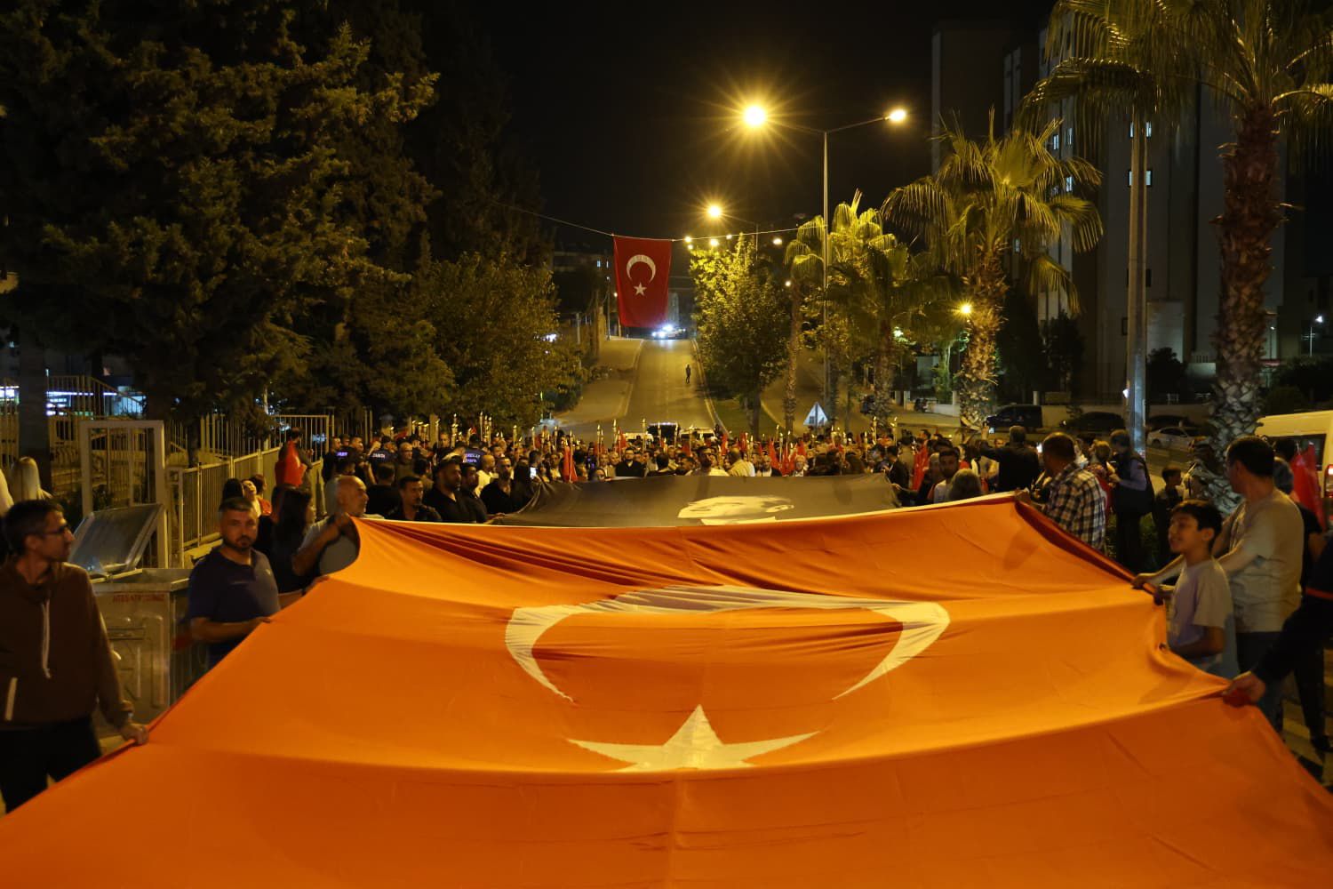 CUMHURİYET COŞKUSU TOROSLAR’I SARDI