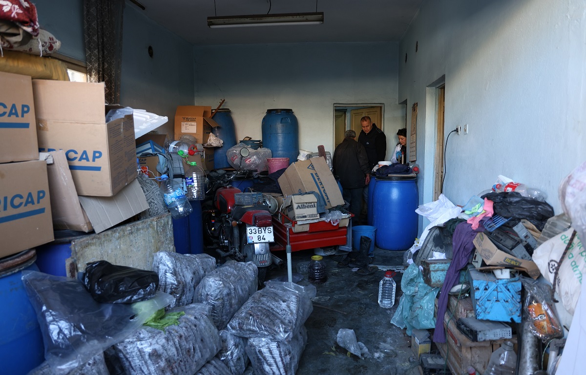 TOROSLAR ZABITASINDAN HALK SAĞLIĞINI TEHDİT EDEN MERDİVEN ALTI ŞALGAM İMALATHANESİNE MÜHÜR
