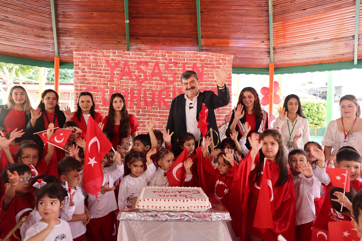 TOROSLAR’IN GÜNDÜZ BAKIMEVLERİ’NDE CUMHURİYET COŞKUSU