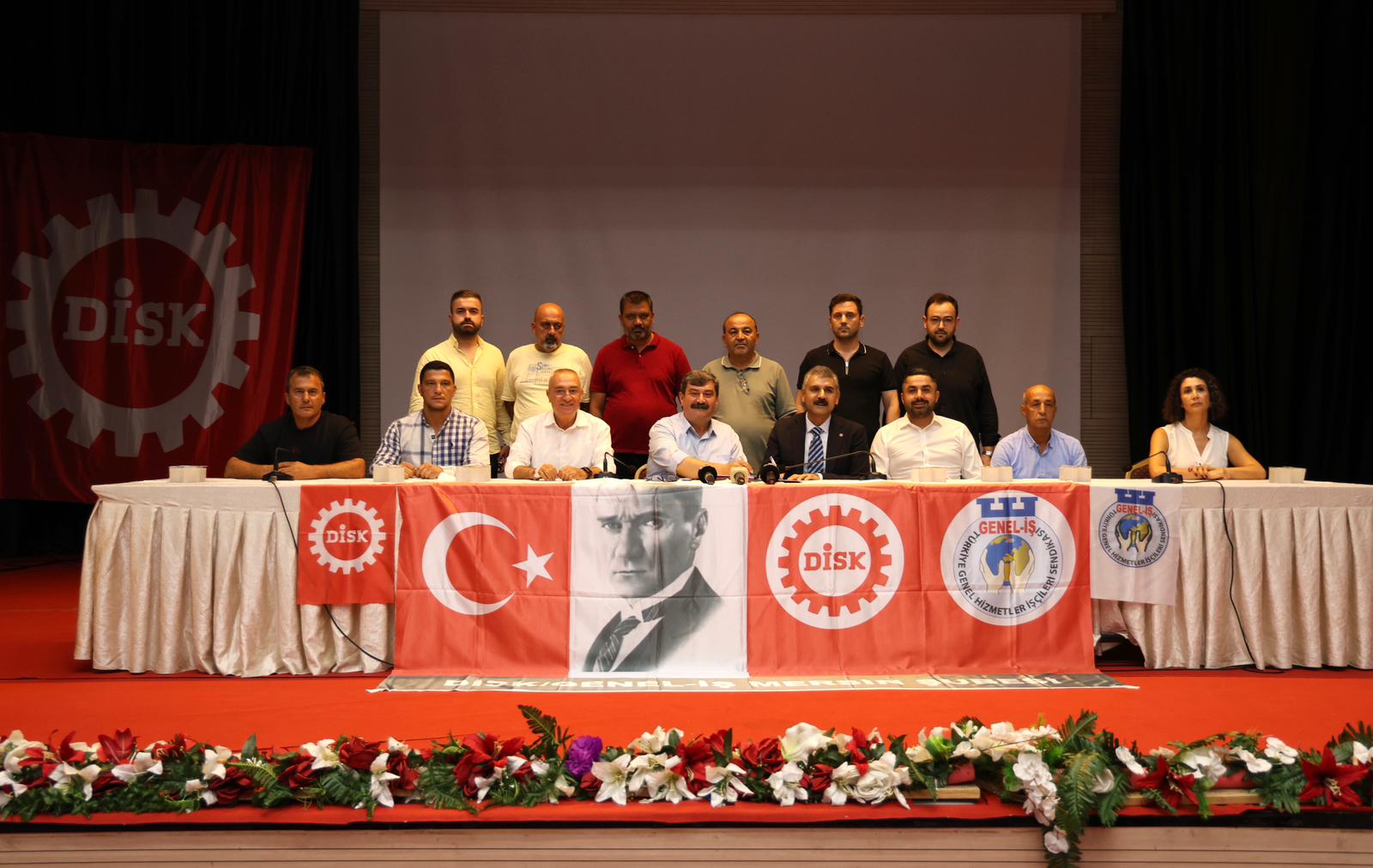 TOROSLAR BELEDİYESİNDE TOPLU İŞ SÖZLEŞMESİ SEVİNCİ!