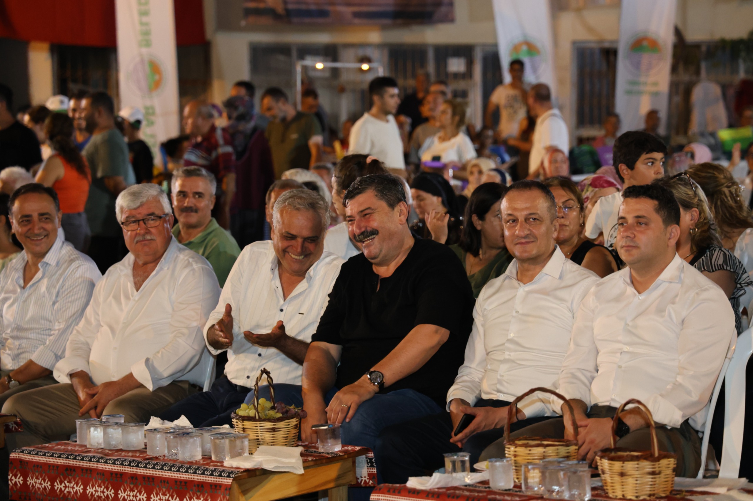 TOROSLAR’DA 2. ÜZÜM HASADI ETKİNLİĞİ BÜYÜK İLGİ GÖRDÜ