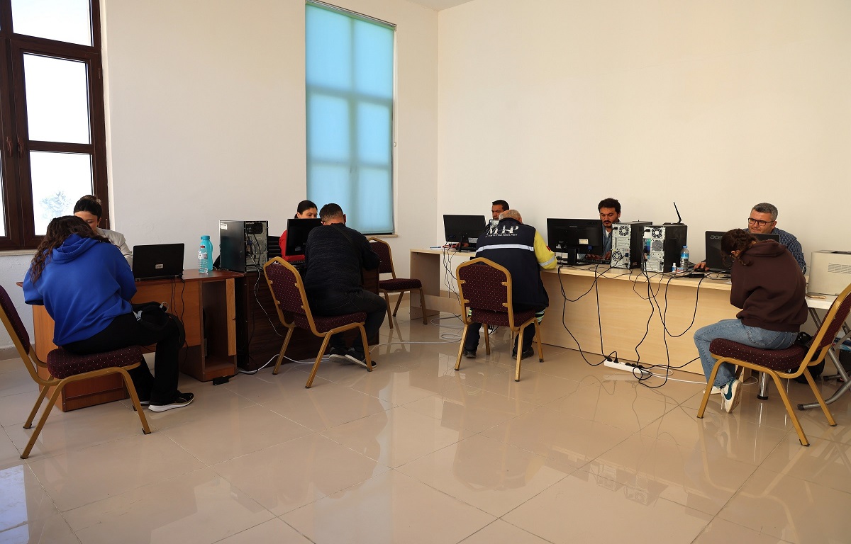 TOROSLAR BELEDİYESİ ÖĞRENİM YARDIMI İLE ÜNİVERSİTE ÖĞRENCİLERİNİN YANINDA