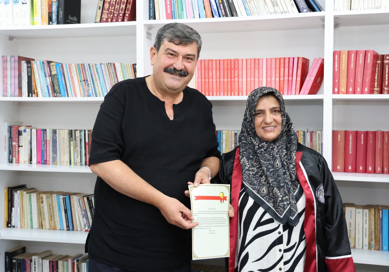 TOROSLAR’DA OKUMA YAZMA KURSUNUN MEZUNLARI SERTİFİKALARINI ALDI