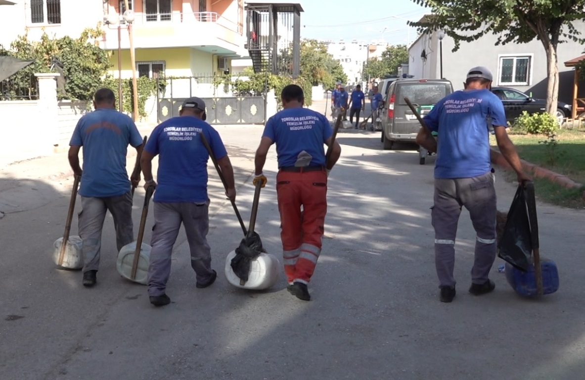 TOROSLAR’DA TEMİZLİK DAYANIŞMASI SÜRÜYOR
