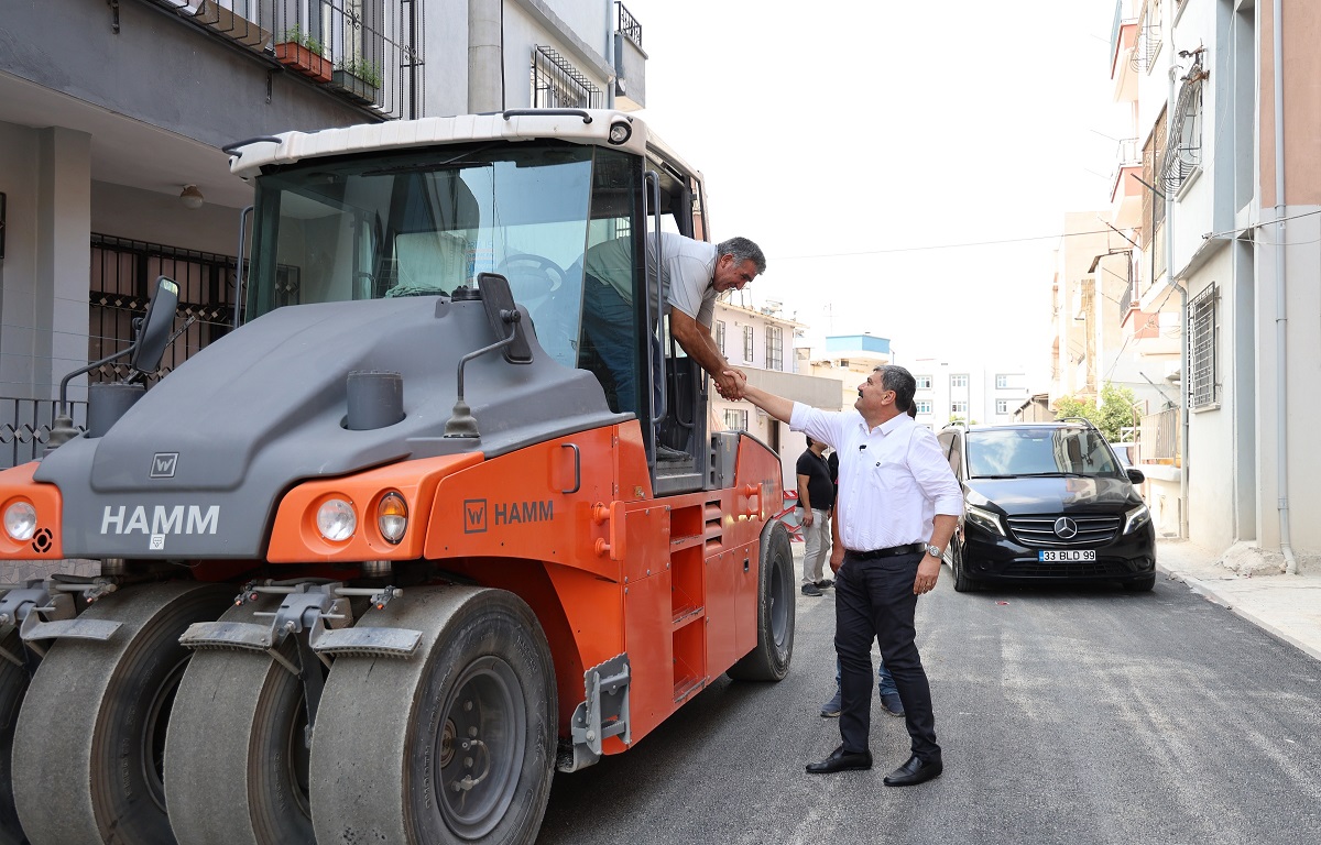 TOZKOPARAN’DA YILLARDIR BEKLENEN ASFALT ÇALIŞMASI TAMAMLANDI