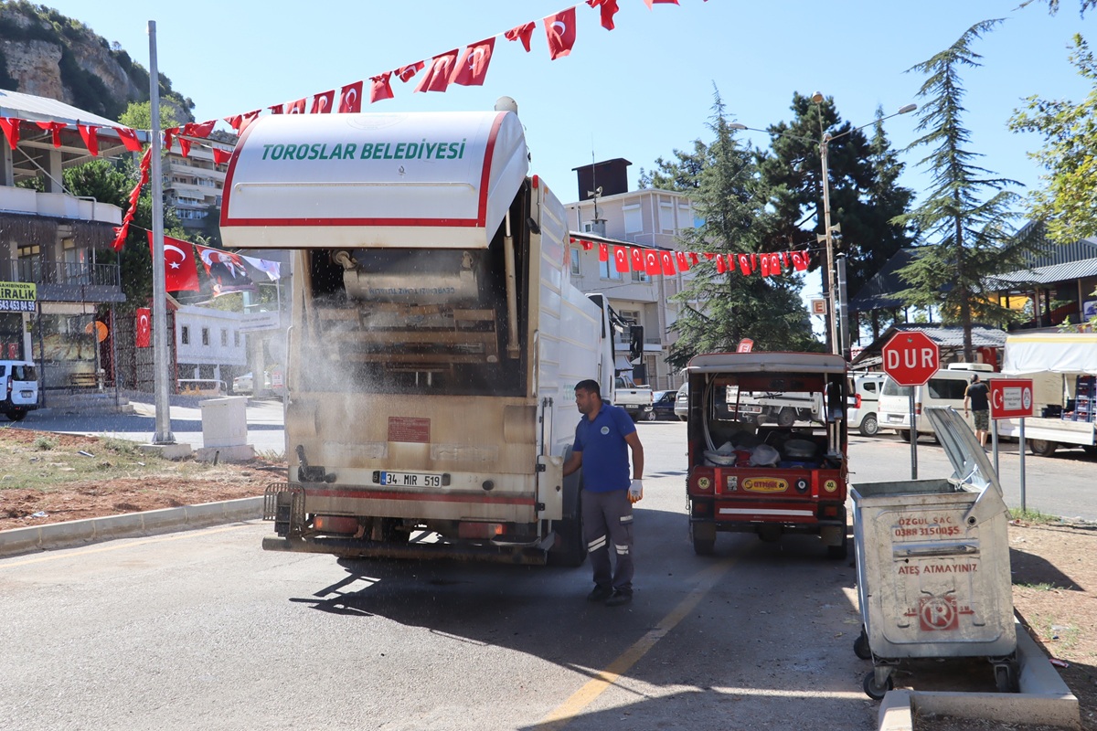 TOROSLAR’IN YAYLALARINDA KONTEYNERLER YERİNDE YIKANIP DEZENFEKTE EDİLİYOR