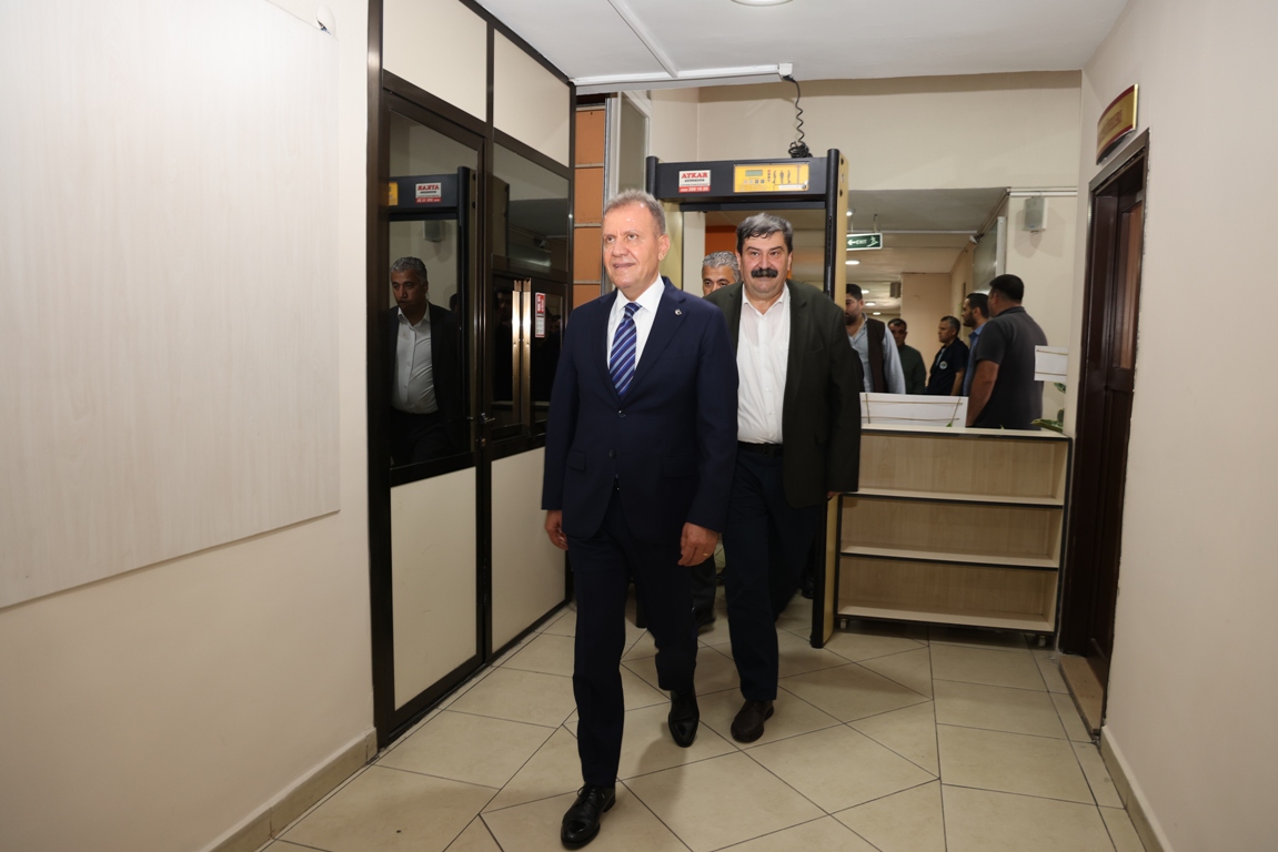 BAŞKAN SEÇER’DEN, BAŞKAN YILDIZ’A HAYIRLI OLSUN ZİYARETİ